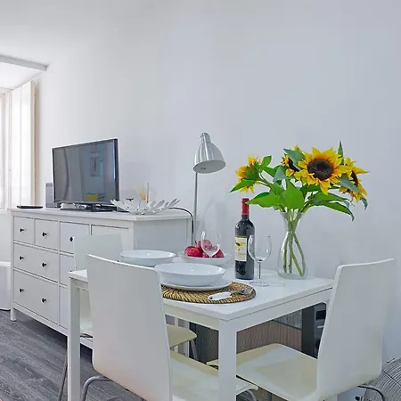 Cozy Center Апартаменты *